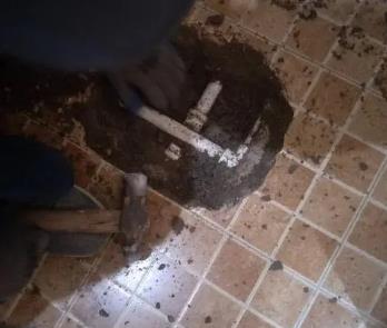 楚雄卫生间漏水维修公司为您分享下卫生间渗水如何处理及注意事项